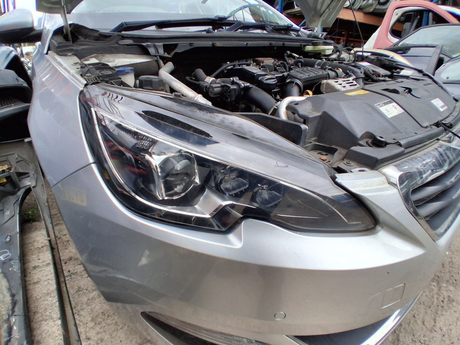 2014 PEUGEOT 308 MK2 OSF DRIVER SIDE FRONT HEADLIGHT HEADLAMP 9800546380