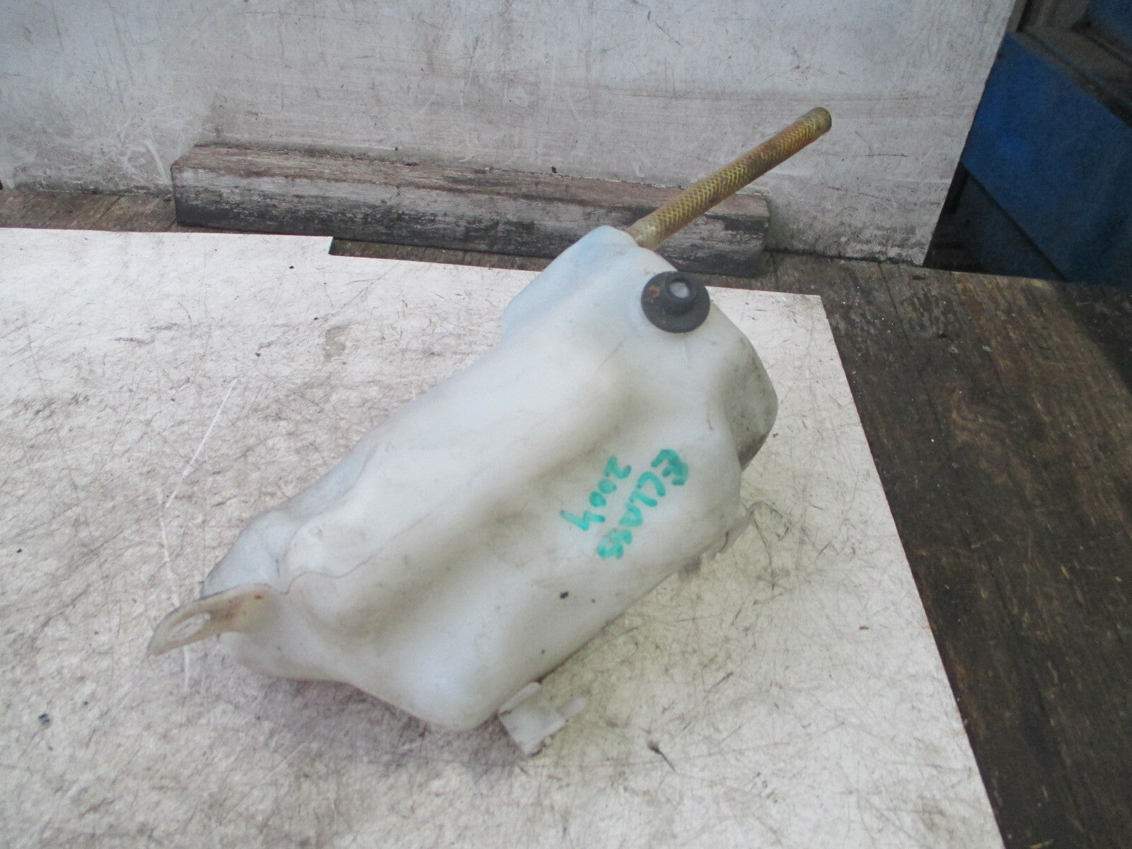 MERCEDES BENZ E CLASS W211 2004 WINDSCREEN WASHER BOTTLE TANK 2118602260