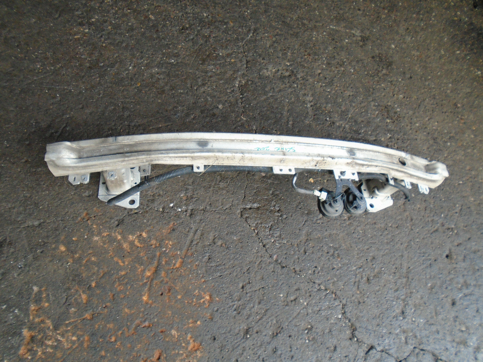 RENAULT SCENIC MK3 2012 FRONT BUMPER REINFORCEMENT CRASH SUPPORT CRASHBAR