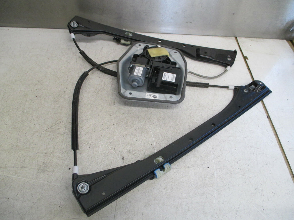VW VOLKSWAGEN GOLF PLUS 2012 NSF PASSENGER FRONT WINDOW MOTOR REGULATOR