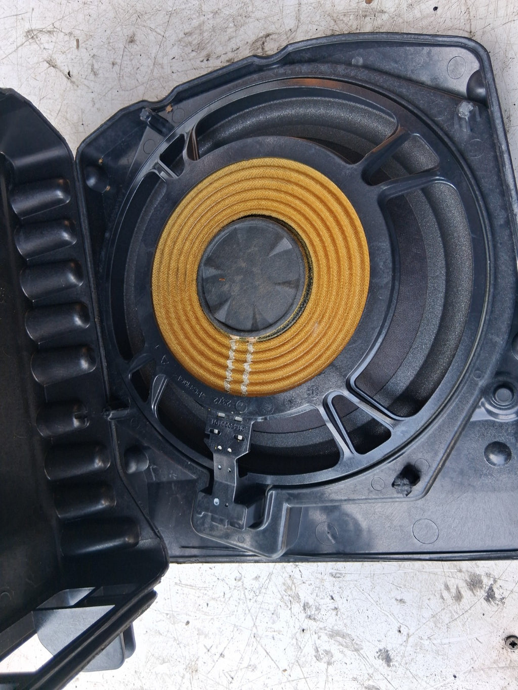 2023 BMW 2 SERIES F44 COUPE M SPORT SUB WOOFER SPEAKER 8948013402A
