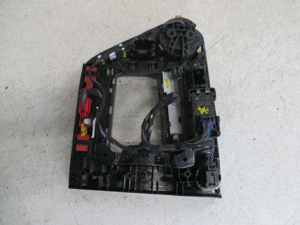 VOLKSWAGEN TIGUAN MK2 2019 CENTRE CONSOLE GEAR SELECTOR SURROUND 5NC713203