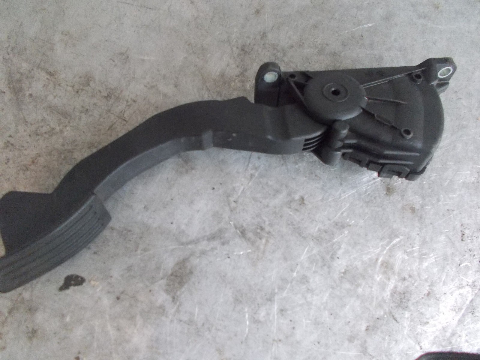 FORD MONDEO MK4 1.8 TDCI ACCELERATOR THROTTLE PEDAL 9F836