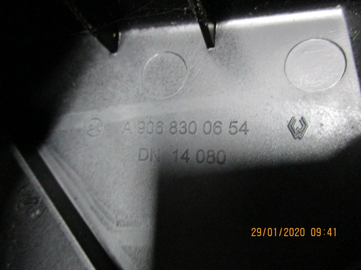 MERCEDES SPRINTER W906 2011 MK2 NS PASSENGER SIDE DASH SIDE AIR VENT A9068300654