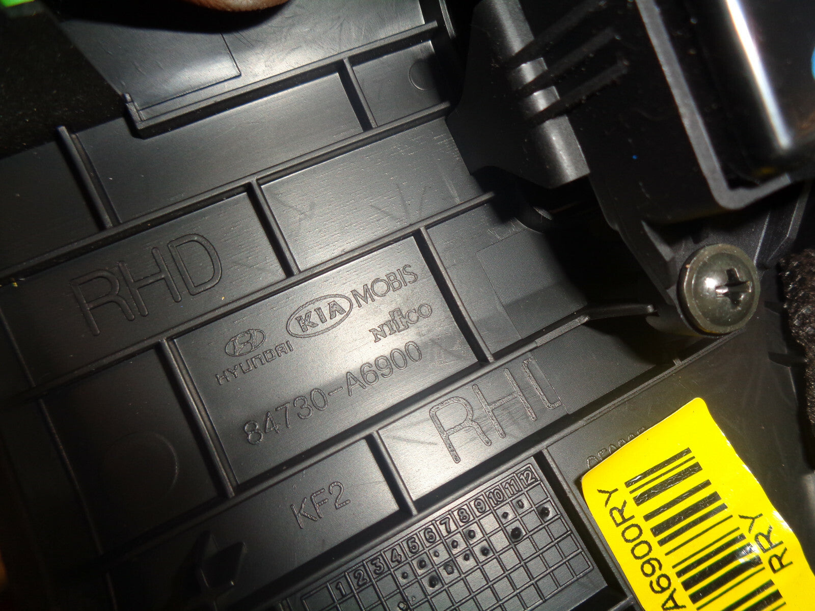 HYUNDAI I30 MK2 2013 HEADLIGHT LEVEL CONTROL MODULE 93320A6080