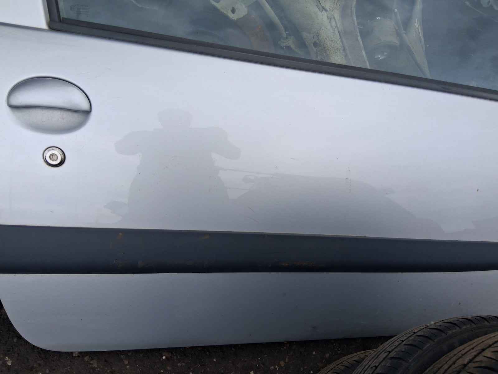 2008 TOYOTA AYGO MK1 3 DOOR OSF DRIVER SIDE FRONT RIGHT COMPLETE DOOR SILVER
