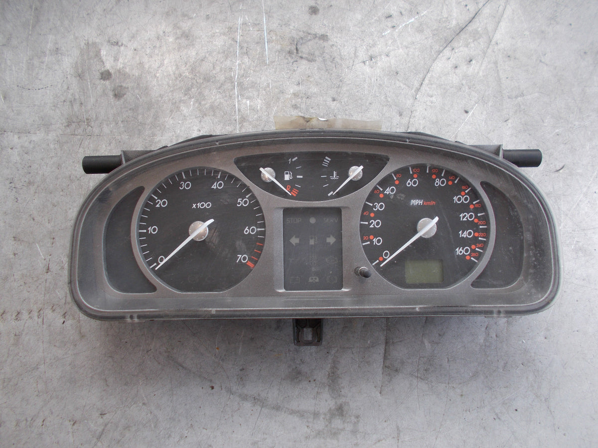 RENAULT LAGUNA 2001 MK2 1.8 CLOCKS SPEEDO INSTRUMENT CLUSTER 8200170304