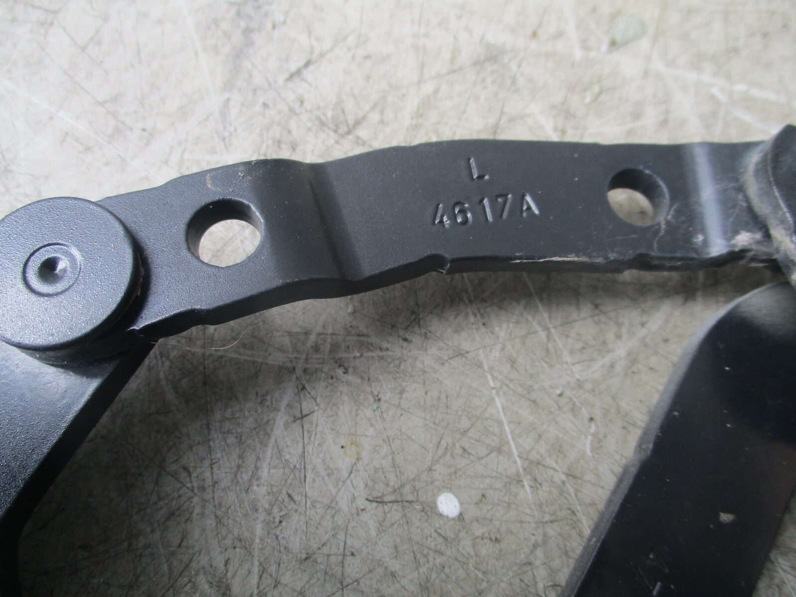2013 BMW 3 SERIES NSF PASSENGER SIDE FRONT BOTH BONNET HINGES 7336699