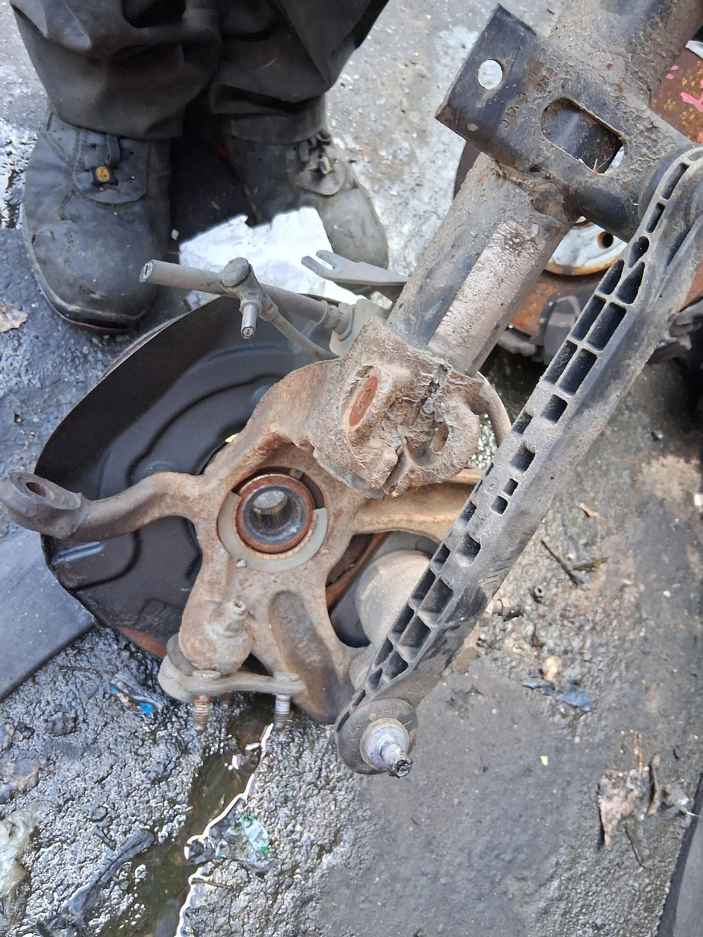 2020 SEAT IBIZA 6F NSF PASSENGER SIDE FRONT LEFT HUB LEG SHOCK