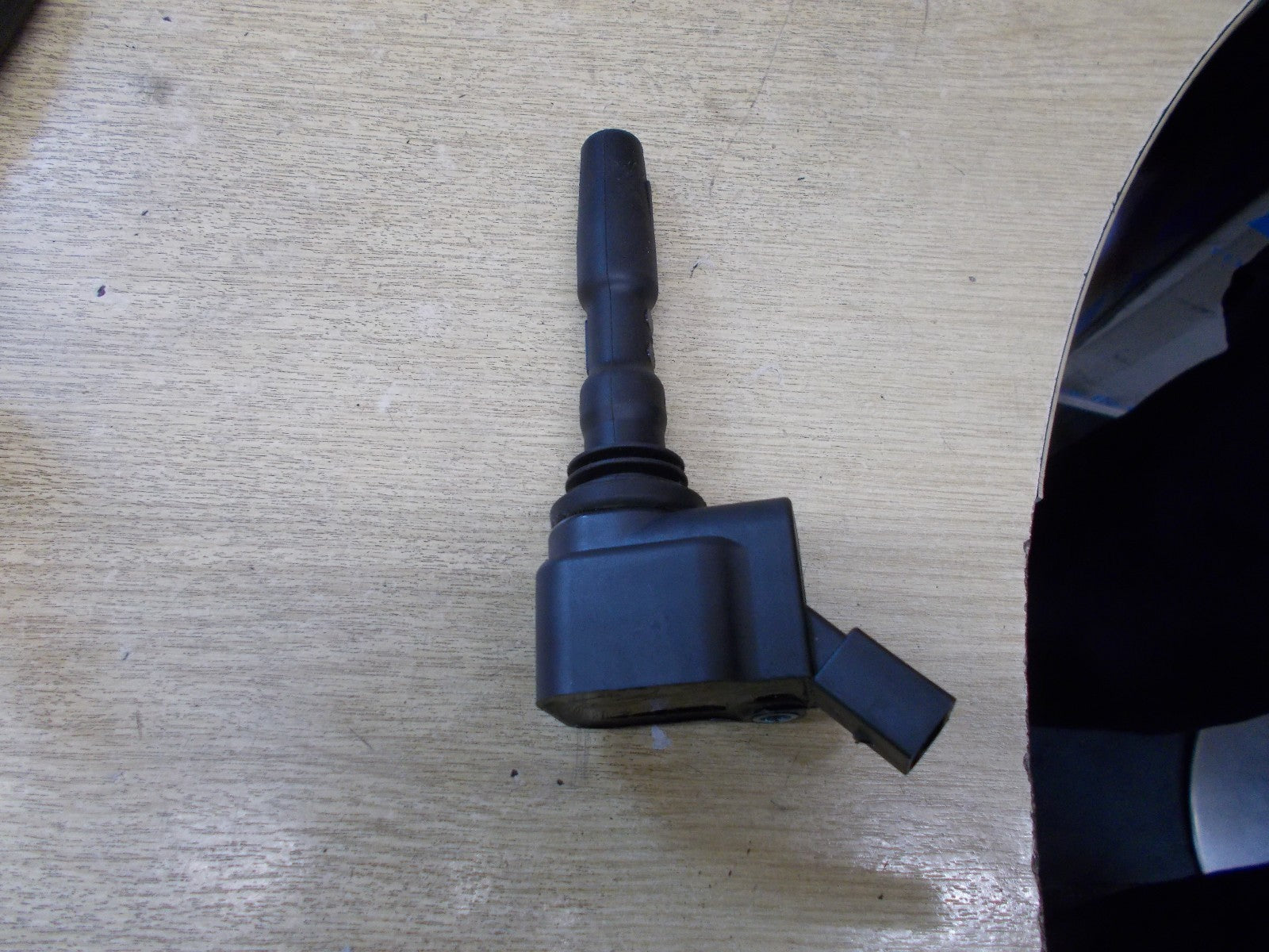VOLKSWAGEN AUDI 1.4 TFSI COIL PACK 04E905110K
