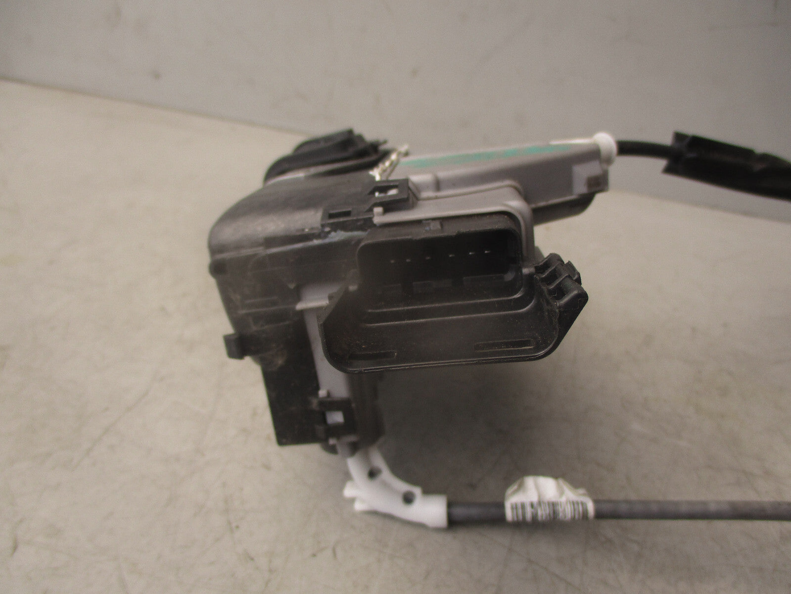 2022 VAUXHALL CROSSLAND NSR REAR DOOR LOCK & DOOR HANDLE A06155 9802977380
