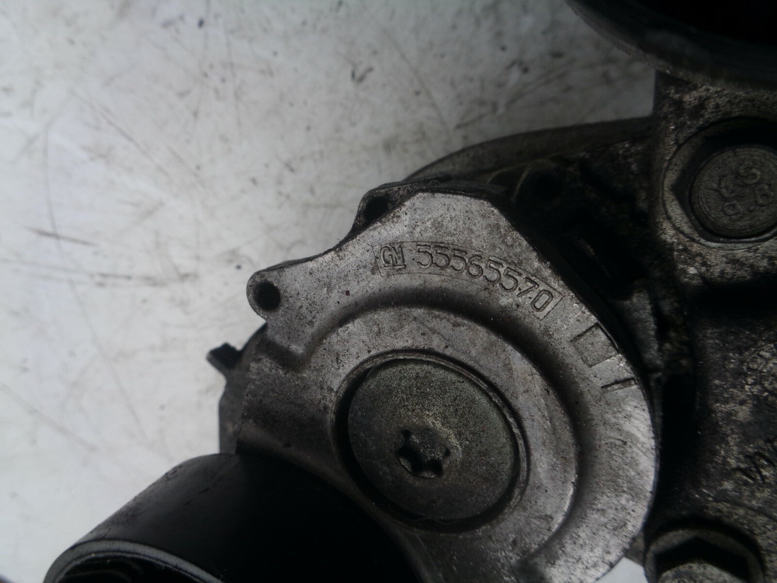 VAUXHALL MOKKA 2013 DRIVE BELT TENSIONER 55565570