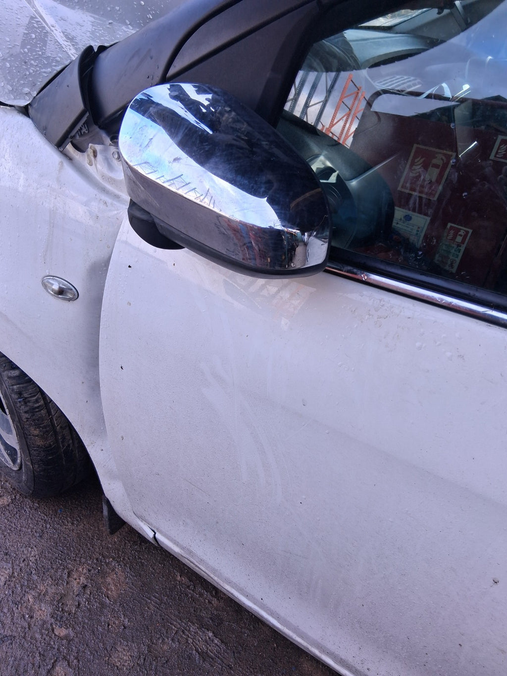 2018 CITROEN C1 MK2 NSF PASSENGER SIDE FRONT COMPLETE DOOR LIPIZAN WHITE KWD