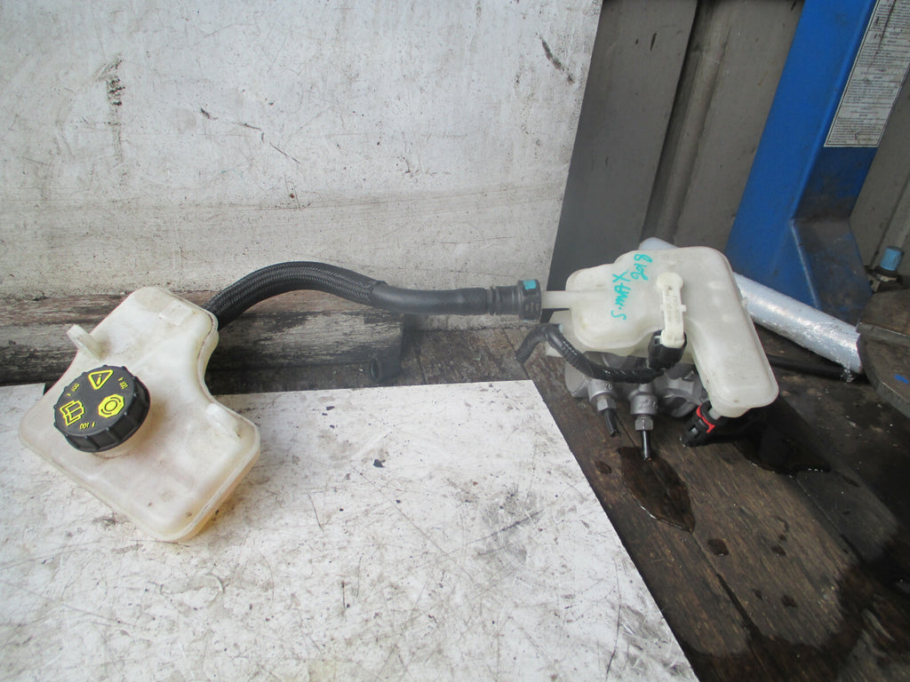 FORD S MAX MK2 2018 MASTER CYLINDER WITH RESERVOIR