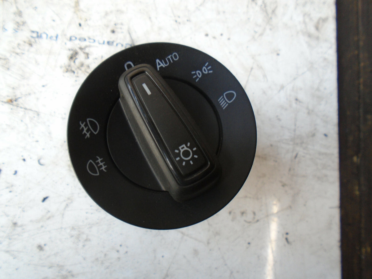 SKODA OCTAVIA MK3 2018 HEADLIGHT CONTROL SWITCH 5E0941431D