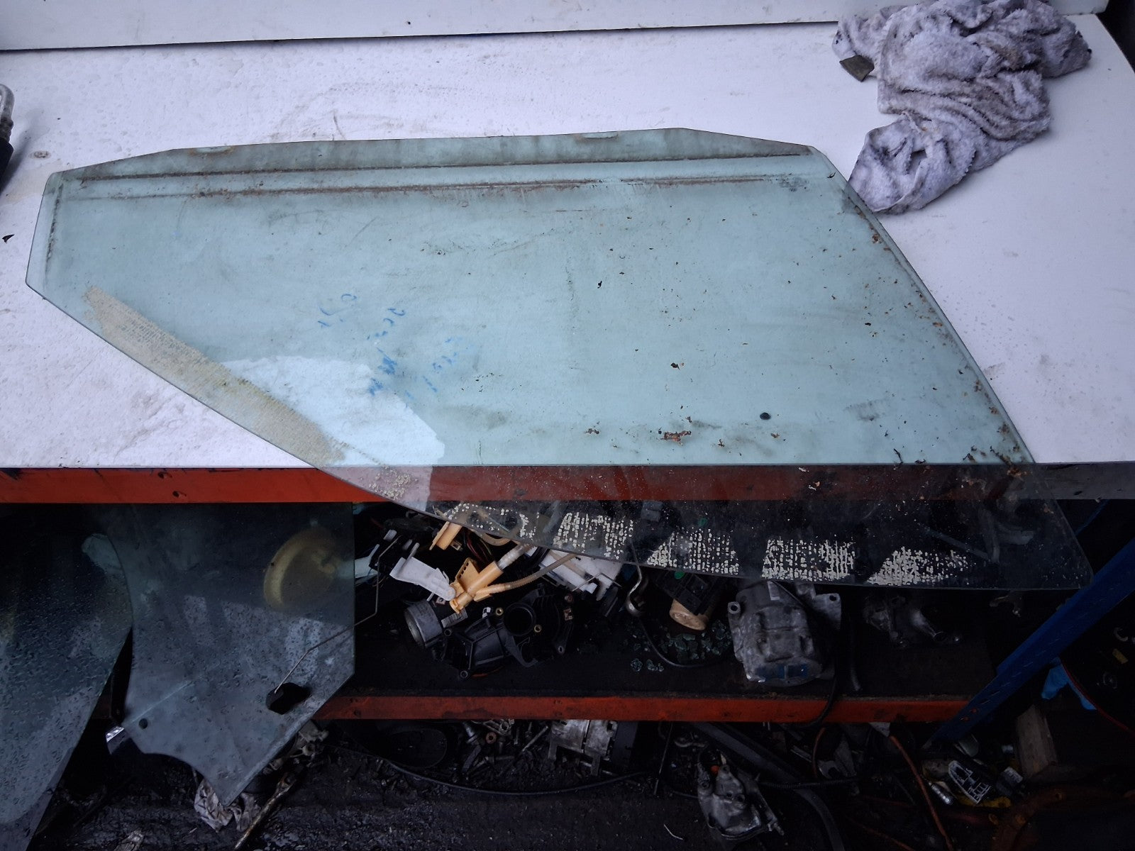 2001 VOLKSWAGEN GOLF MK4 OSF DRIVER SIDE FRONT RIGHT WINDOW GLASS