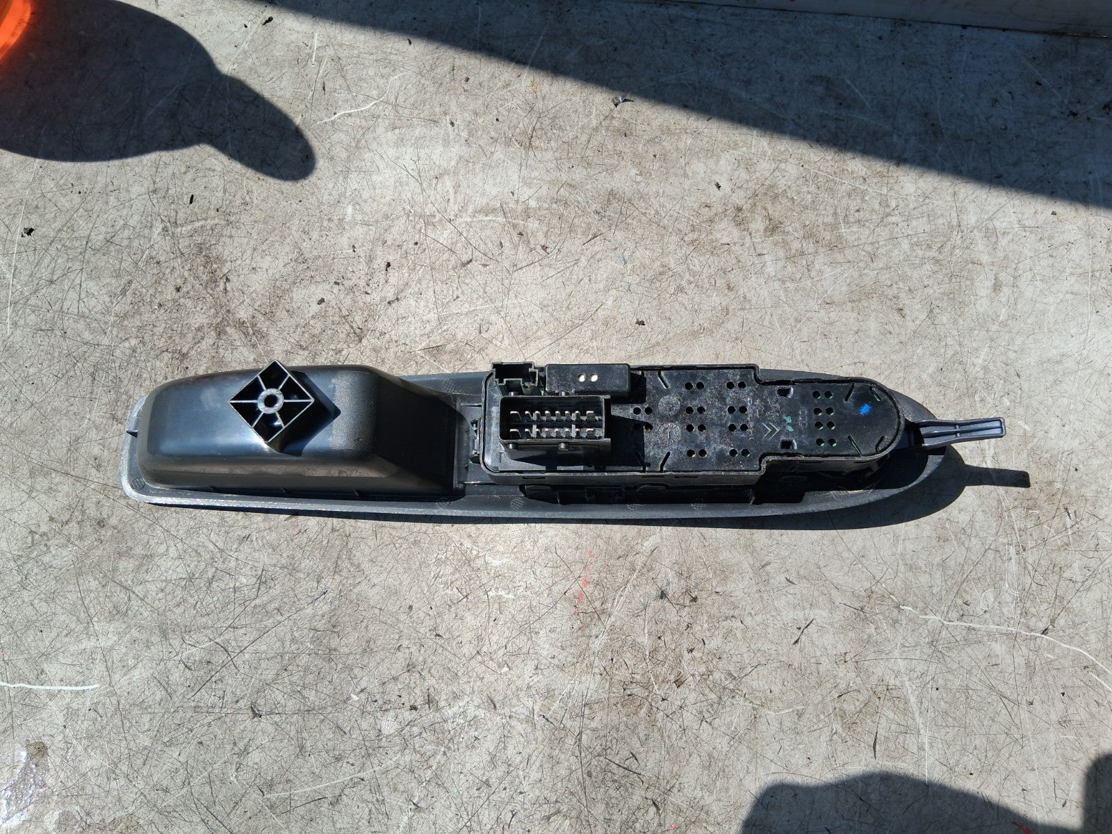 2011 CITROEN DS3 OSF DRIVER SIDE FRONT RIGHT WINDOW CONTROL SWITCH 96652235XT