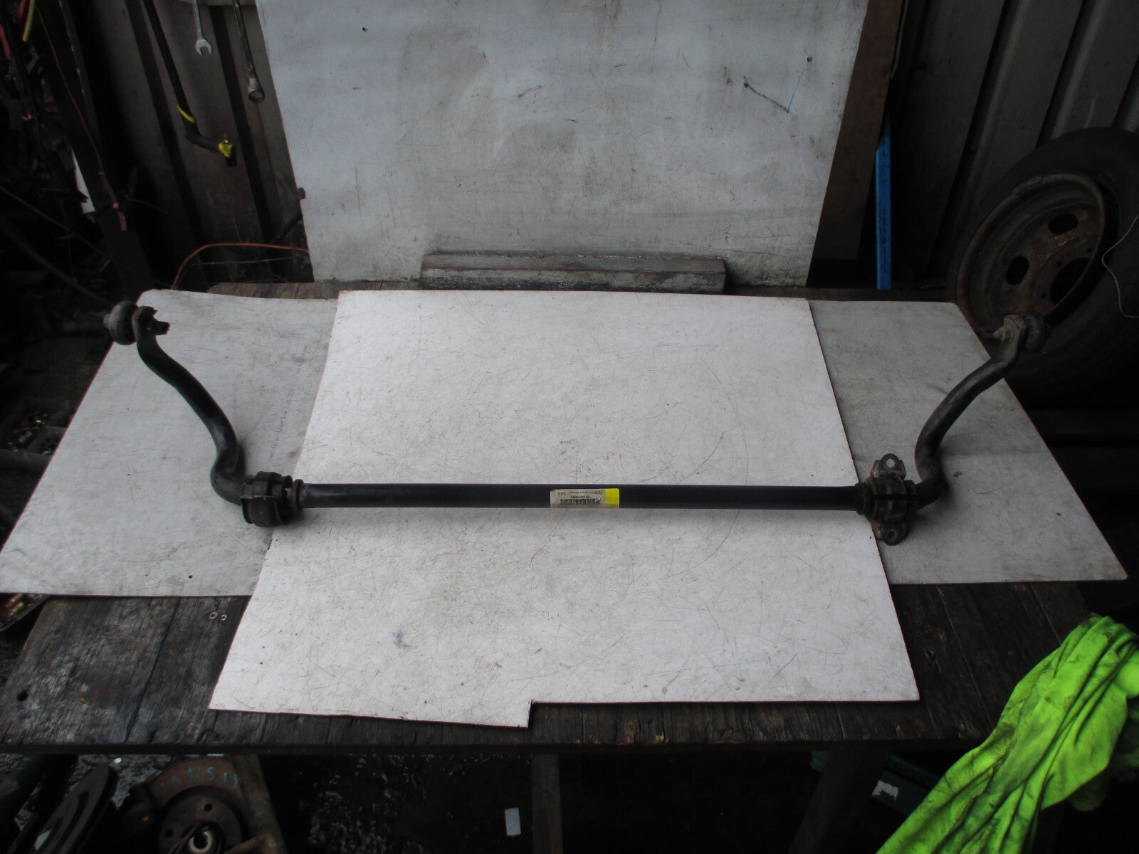 AUDI A4 B8 2011 FRONT ANTI ROLL SWAY BAR STABILIZER SUPPORT ROD 8K0411309L