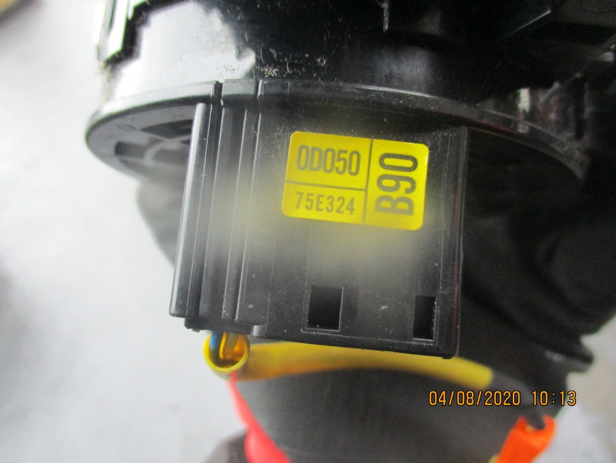 TOYOTA YARIS MK3 XP130 2014 ROTARY COUPLE SQUIB AND STALKS 0D050 75E324