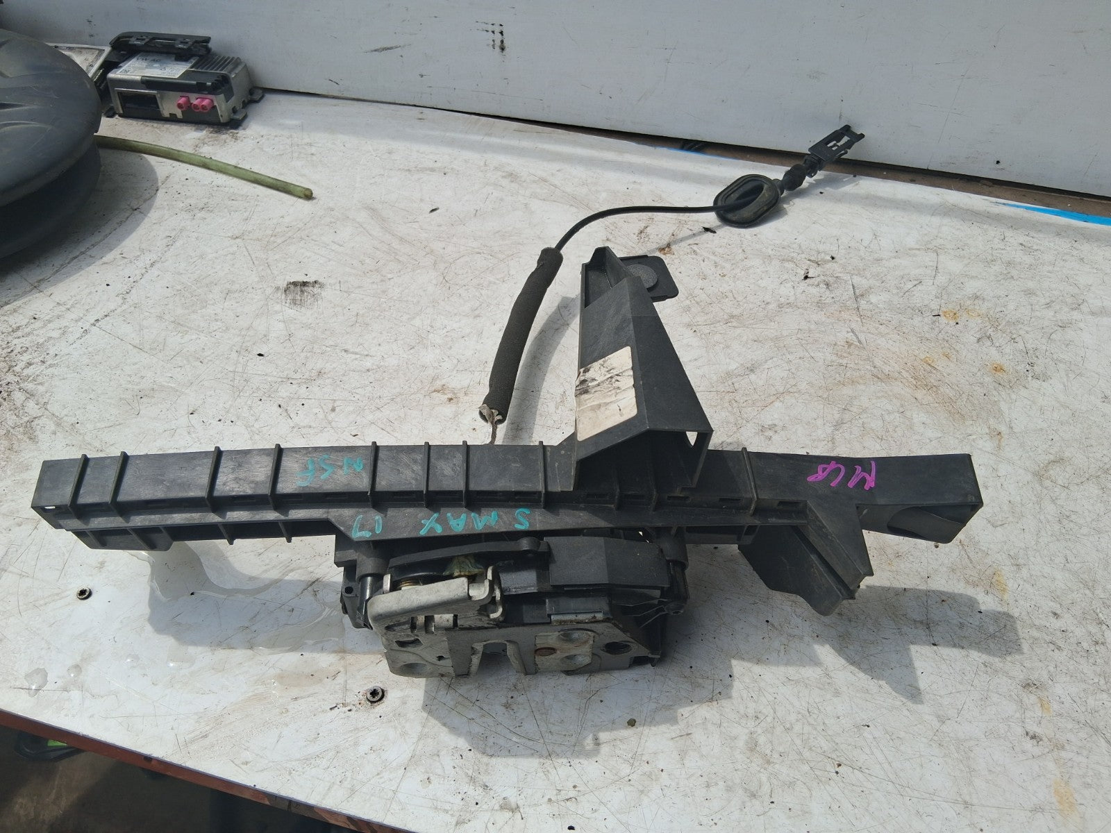 2018 FORD S MAX MK2 NSF PASSENGER SIDE FRONT DOOR LOCK MECHANISM EM2AU21813DD