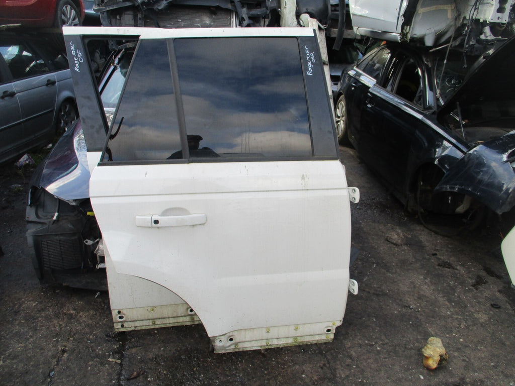 2009 RANGE ROVER SPORT l320 OSR DRIVER SIDE REAR DOOR ALASKA WHITE LRC 909