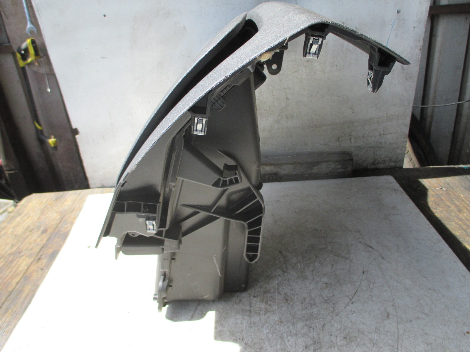RENAULT CLIO MK4 INTERIOR STORAGE COMPARTMENT GLOVEBOX 681087136R