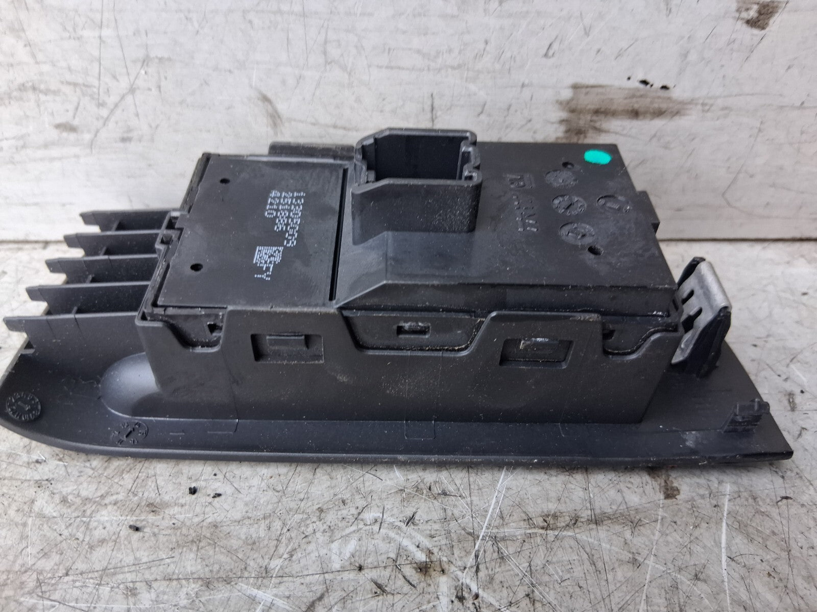 2016 VAUXHALL ZAFIRA TOURER C MK3 OSF DRIVER SIDE WINDOW CONTROL SWITCH 13305009