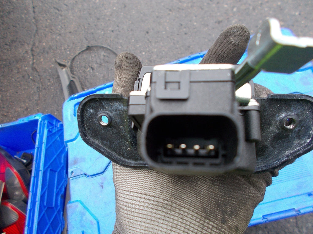 2016 KIA RIO MK4 OSR 5DOOR HATCH REAR TAILGATE BOOT LOCK CATCH MECHANISM UNIT