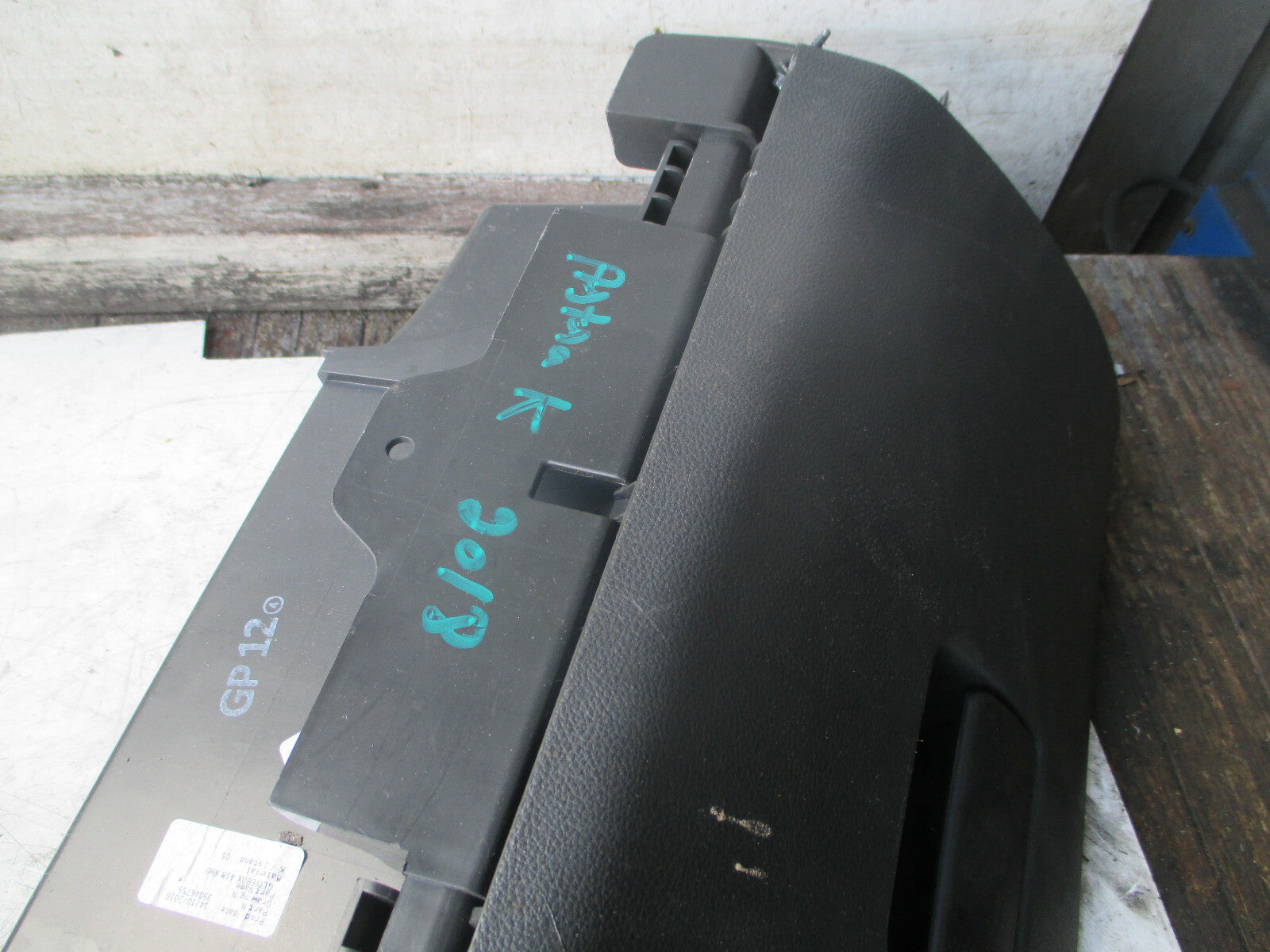 VAUXHALL ASTRA K MK7 2018 GLOVE BOX STORAGE COMPARTMENT 39046540