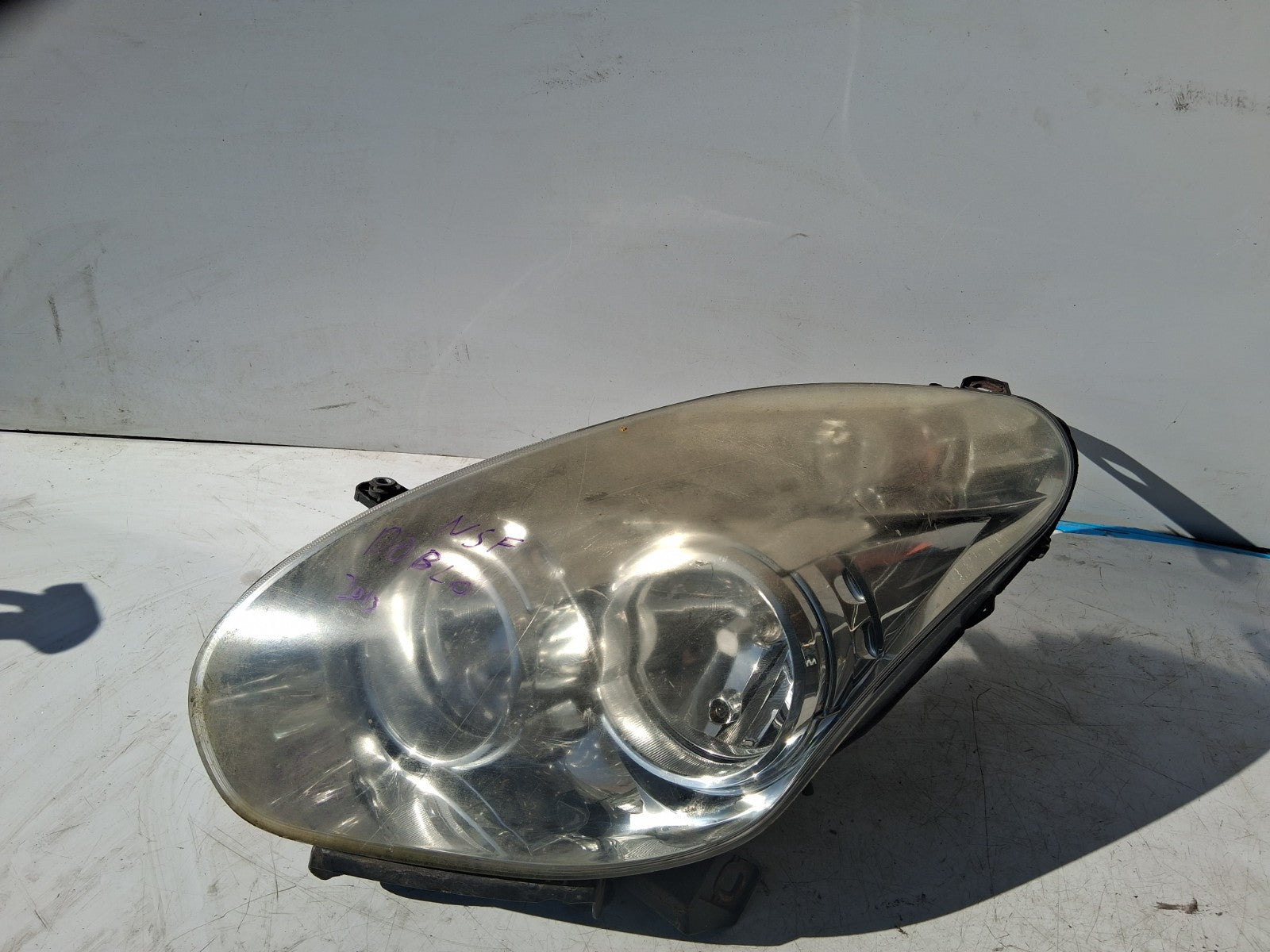 2013 FIAT DOBLO NSF NEAR LEFT PASSENGER SIDE FRONT HEADLIGHT HEADLAMP 51817939