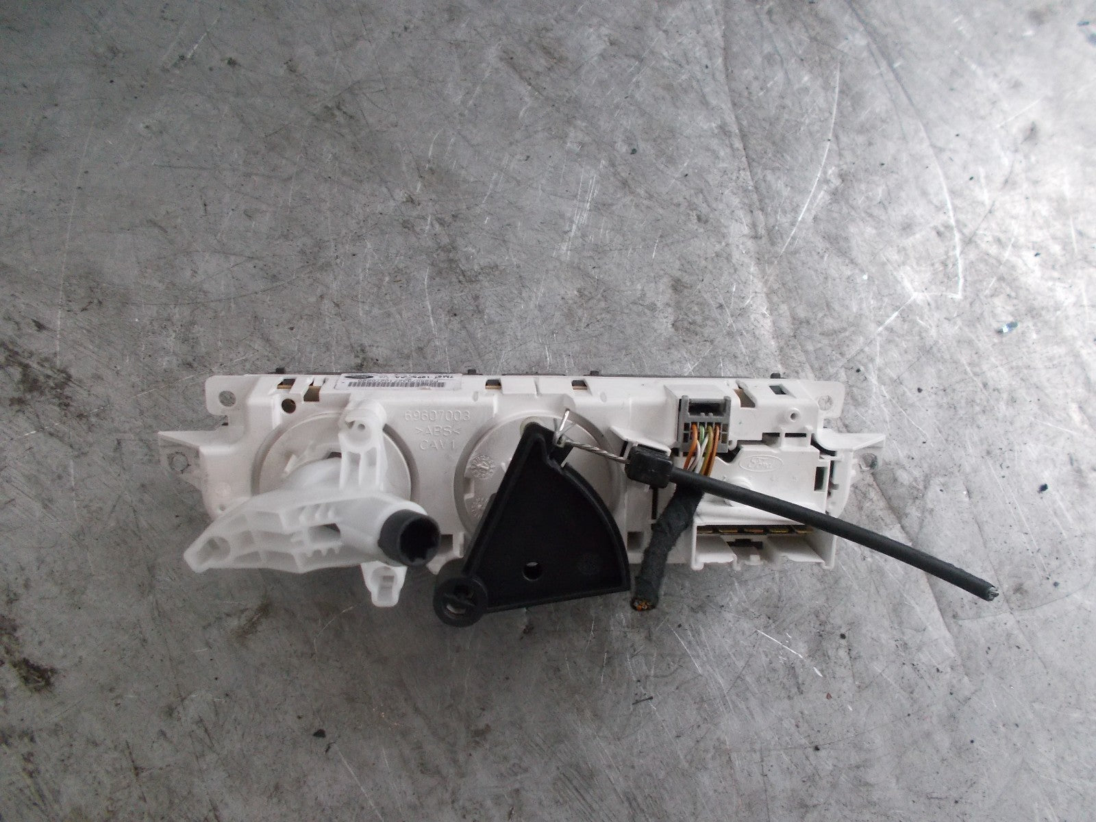 Ford Focus 1.6 TDCI (2009) AC & Heater Control 7M5T-19980-AA