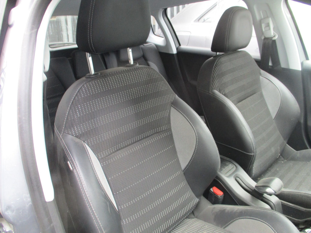 PEUGEOT 2008 2018 MK1 OSF DRIVER SIDE FRONT COMPLETE SEAT FABRIC