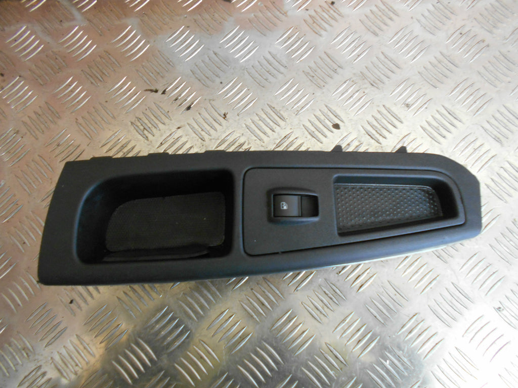 FIAT BRAVO MK2 2007 NSF PASSENGER SIDE FRONT WINDOW SWITCH & TRIM 735443256