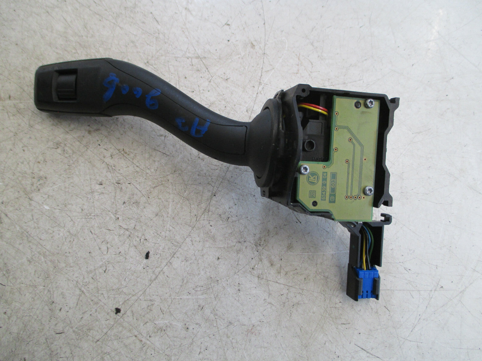 AUDI A3 2006 8P FRONT WINDSCREEN WIPER CONTROL STALK 8P0953519