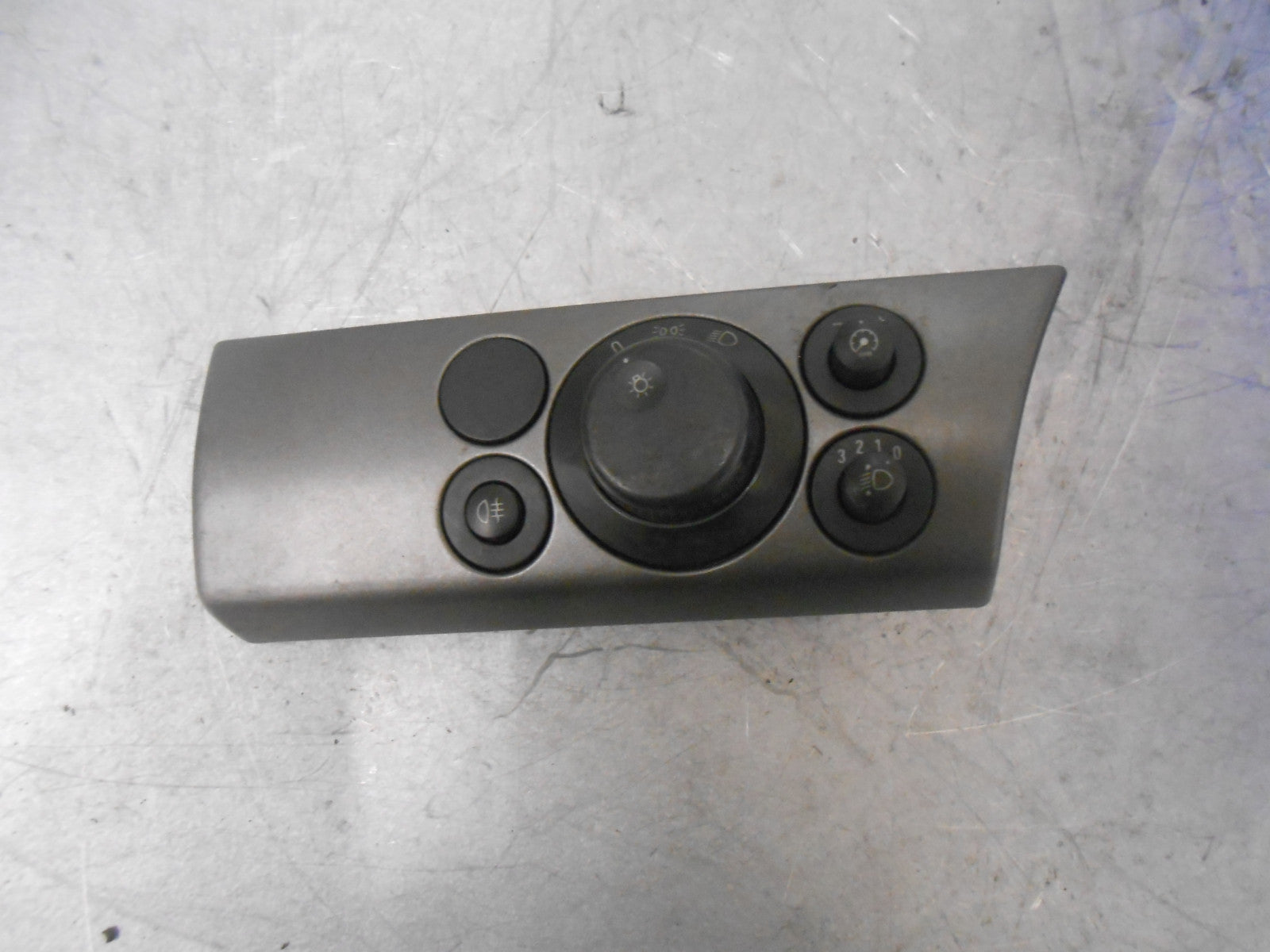 VAUXHALL VECTRA C (MK2) 2003 HEADLIGHT ON OFF & AIM CONTROL SWITCH UNIT 13108934
