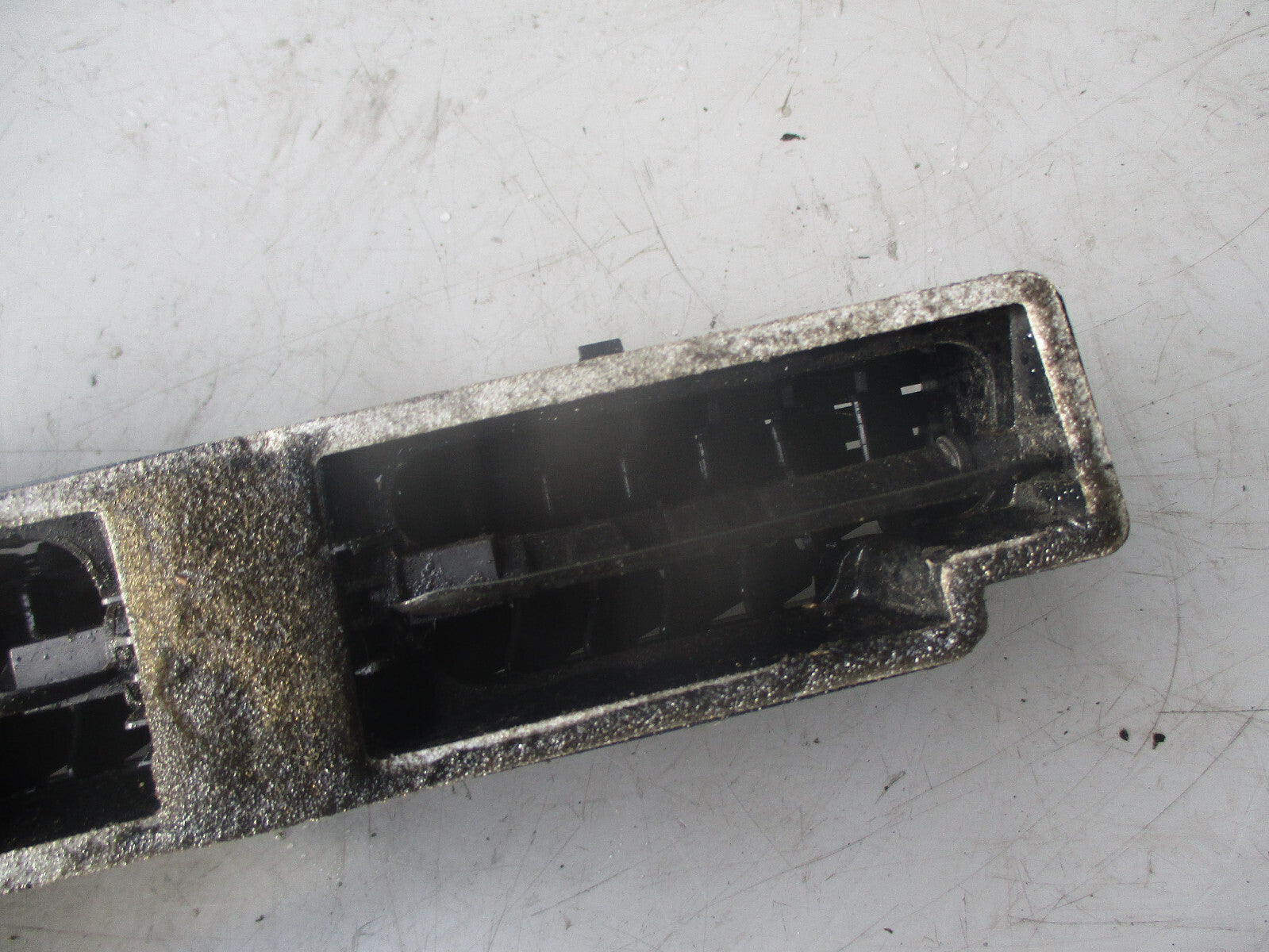 AUDI A4 B8 2013 DASHBOARD CENTRE AIR VENT 8T2820951D