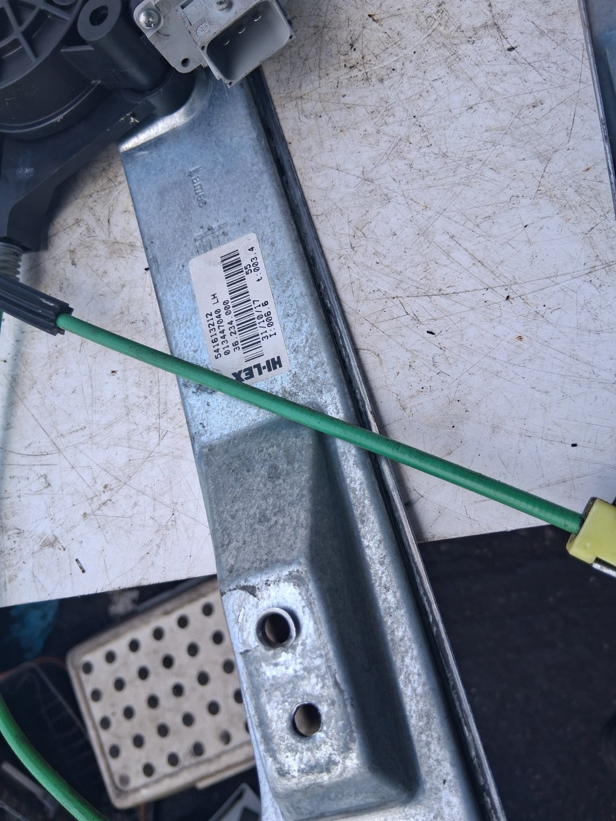 2013 VAUXHALL CORSA D OSF DRIVER SIDE FRONT WINDOW MOTOR REGULATOR 541613212