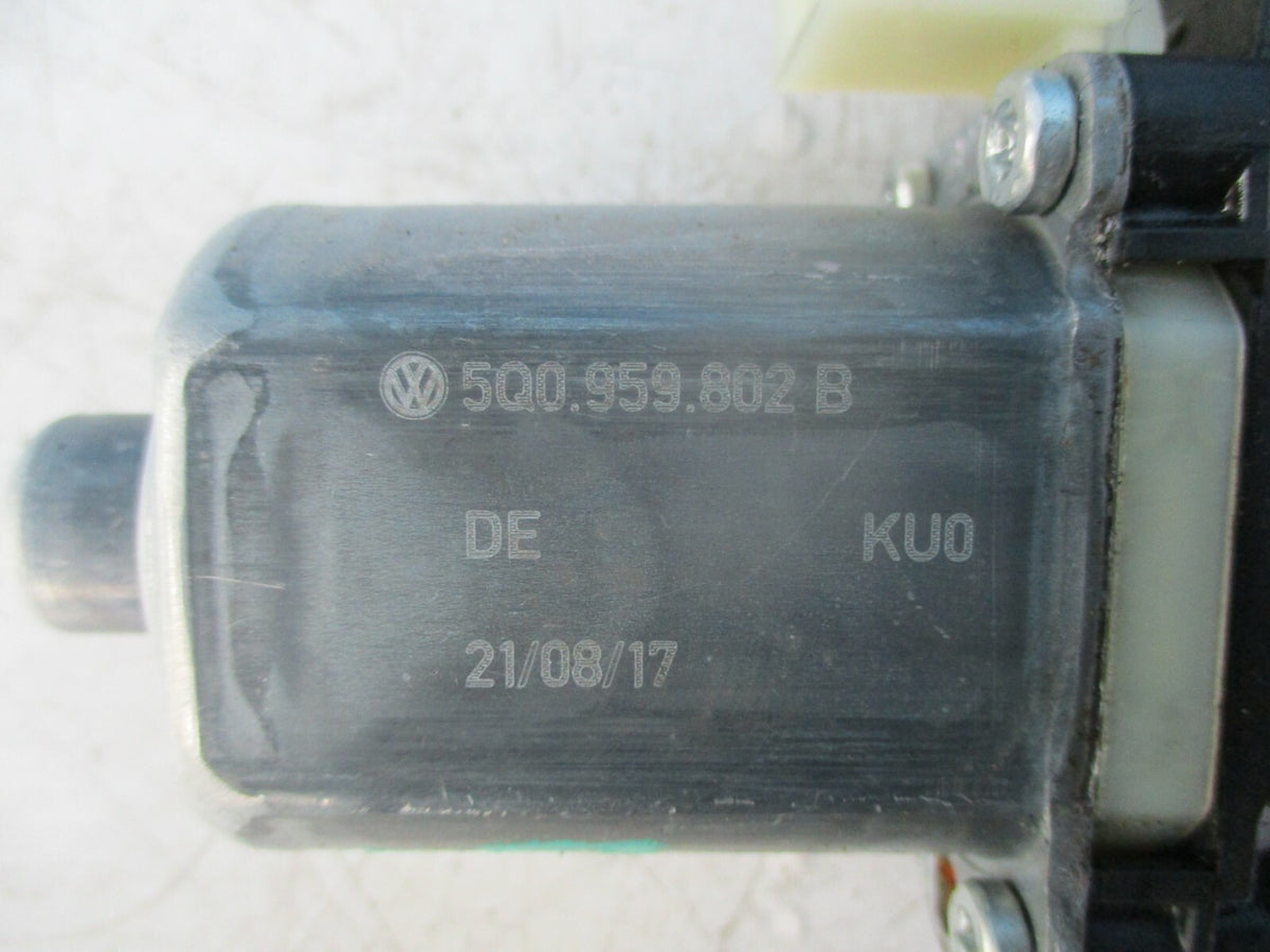 AUDI A3 8V S LINE 2017 NSF PASSENGER SIDE FRONT WINDOW MOTOR ONLY 5Q0959802B