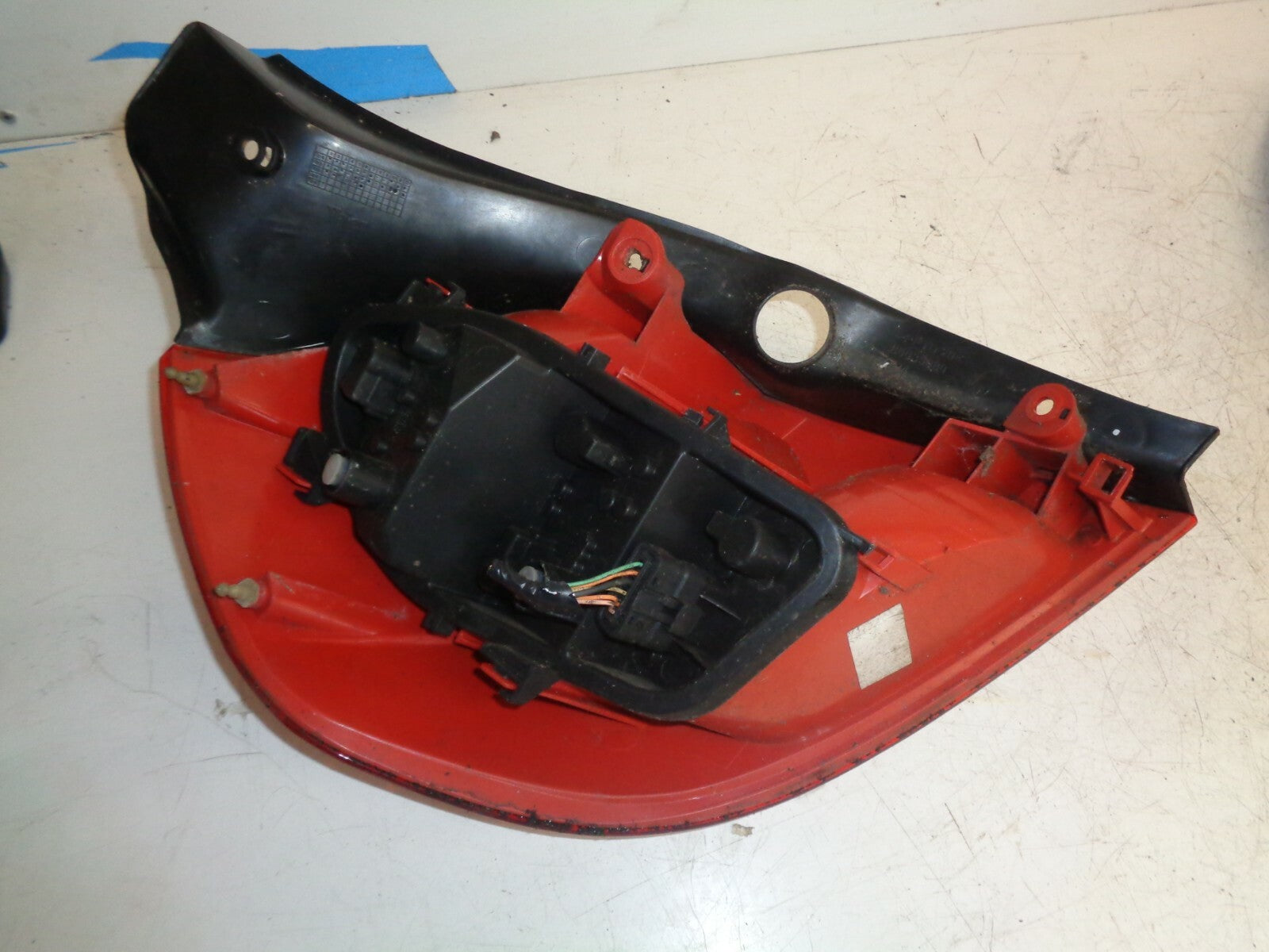 RENAULT CLIO 2006 MK3 OSR DRIVER SIDE REAR TAILLIGHT TAILLAMP