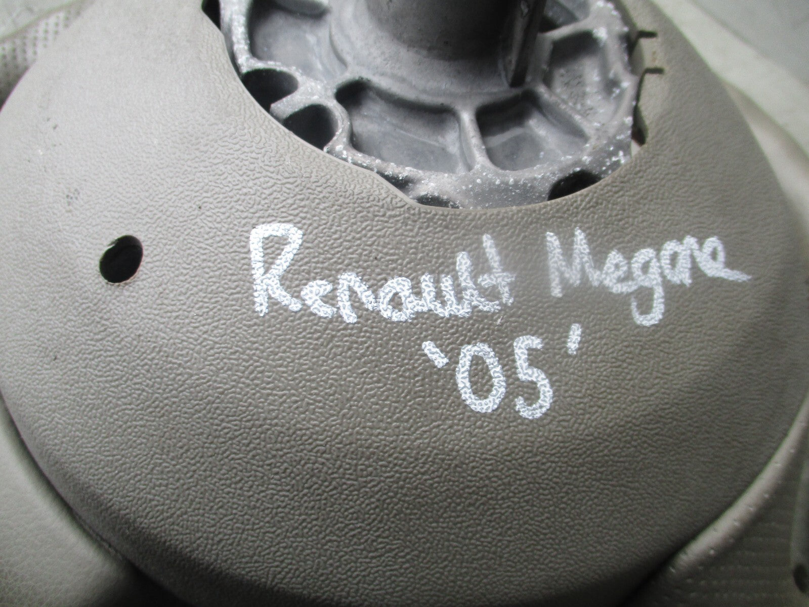 2005 RENAULT MEGANE  STEERING WHEEL 8200106306