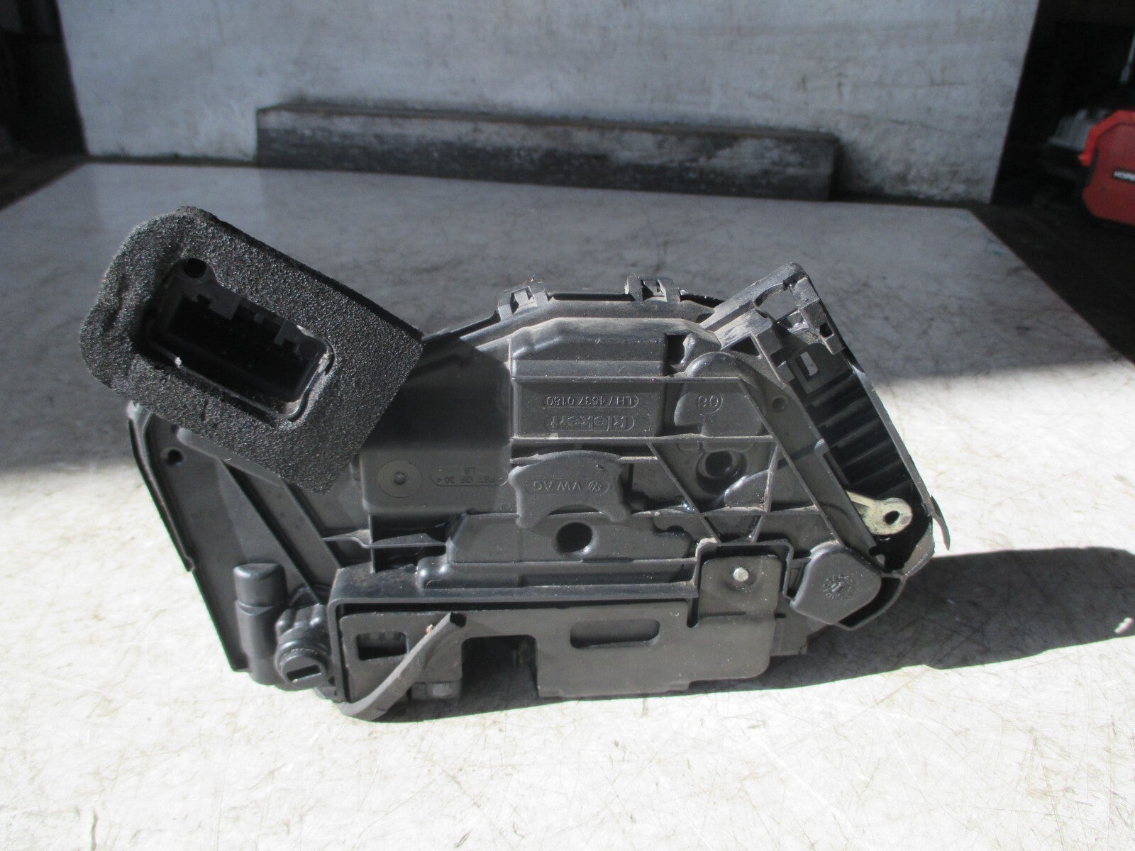 VW VOLKSWAGEN GOLF MK7 2017 NSR PASSENGER SIDE REAR DOOR LOCK 5TA839015K