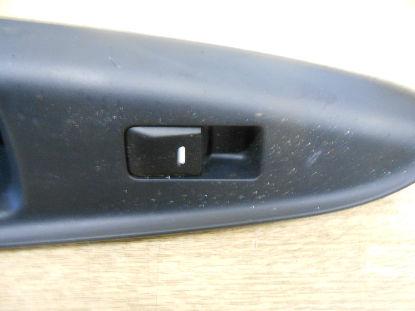 KIA RIO MK3 2014 OSR DRIVER SIDE REAR ELECTRIC WINDOW SWITCH 935801W010