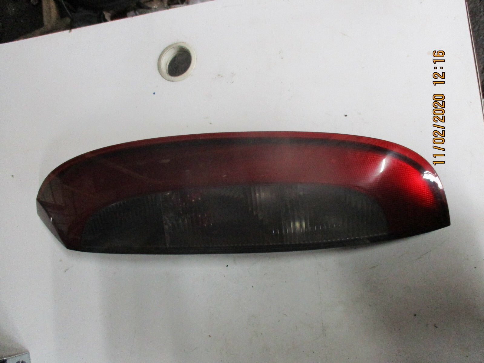 VAUXHALL CORSA C 2001 PRE FACELIFT OSR DRIVER RIGHT SIDE REAR TAIL LIGHT