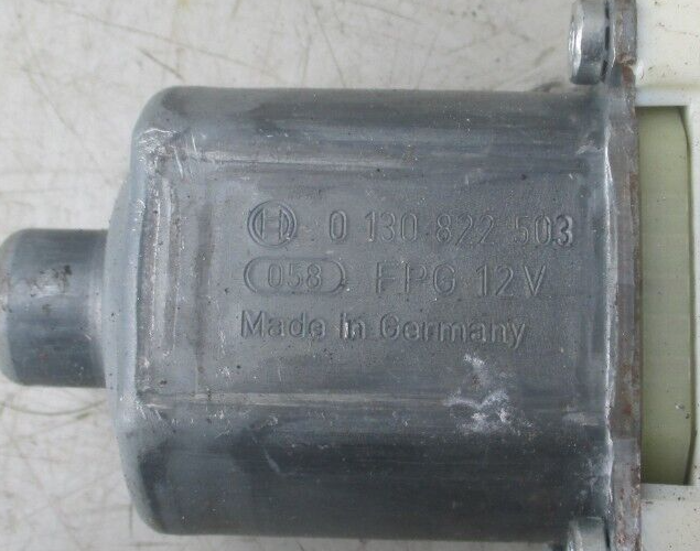 MERCEDES BENZ C CLASS WINDOW MOTOR REGULATOR 0130822503