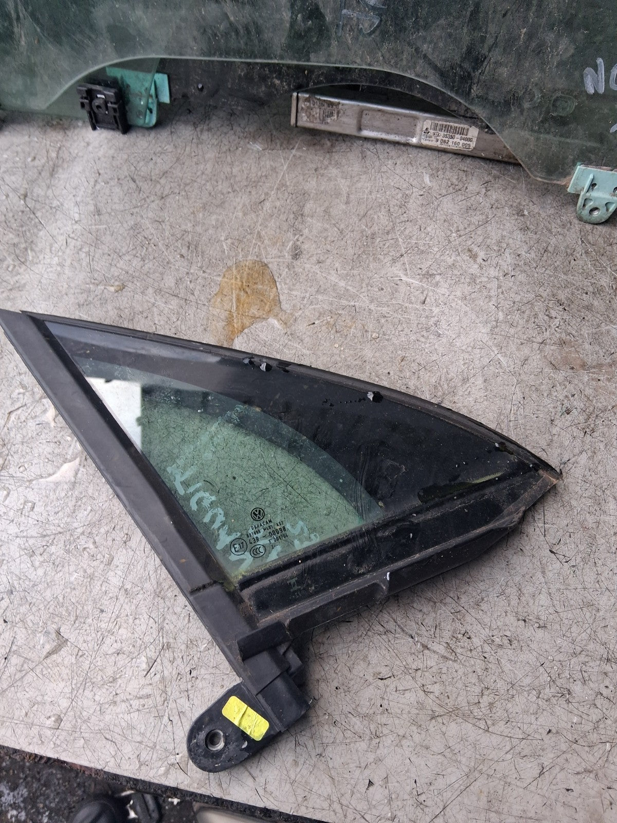 2023 VOLKSWAGEN TIGUAN OSF DRIVER SIDE FRONT QUARTER GLASS 5NA845114