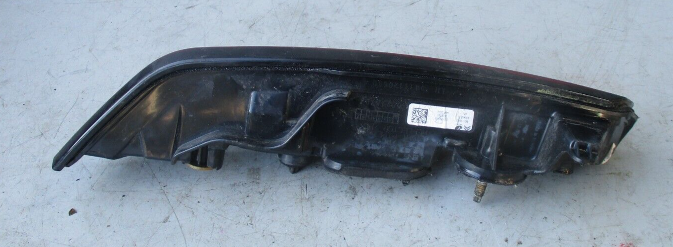 CITROEN C4 MK3 2022 NSR PASSENGER SIDE REAR INNER TAILGATE REAR LIGHT 9831120680