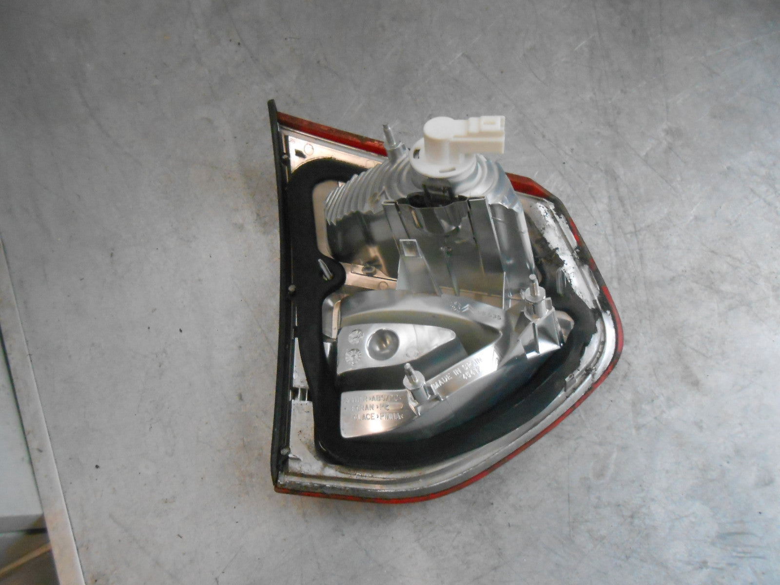 CITROEN C4 PICASSO MK1 2006 PRE FACELIFT OSR DRIVER SIDE REAR INNER LIGHT