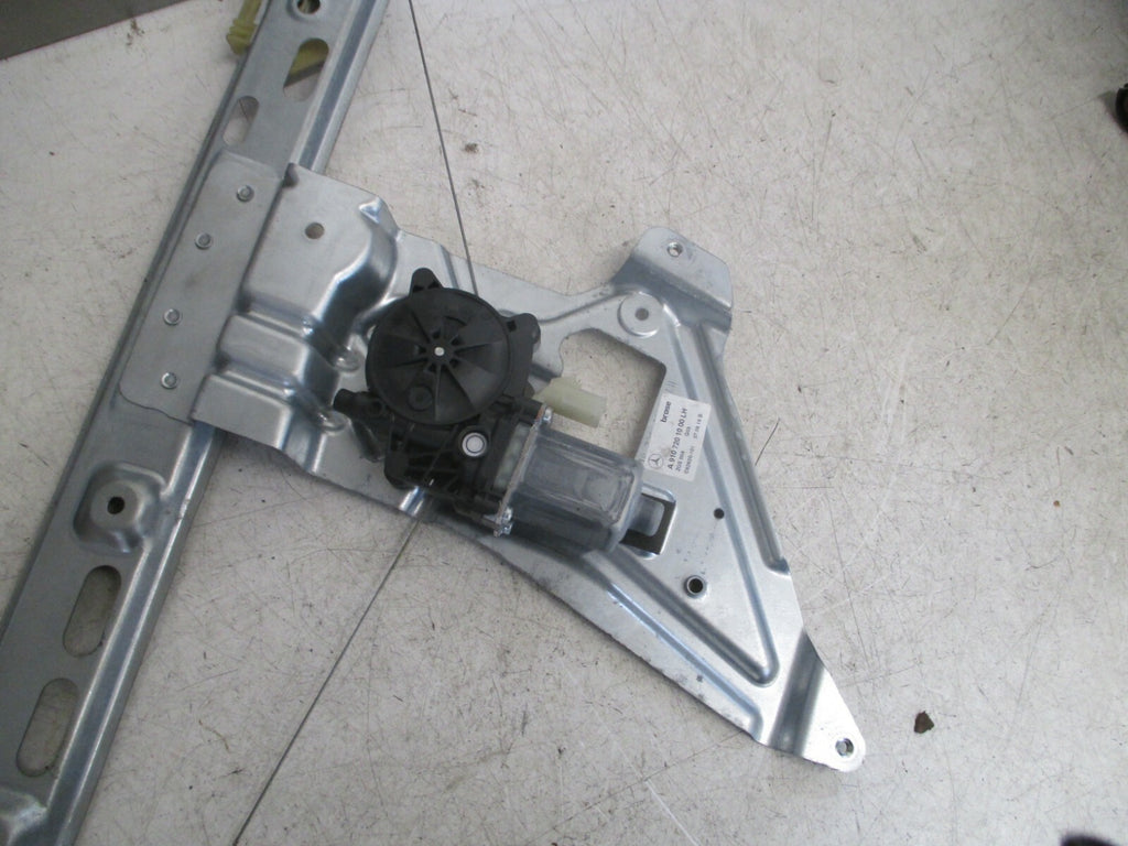 MERCEDES BENZ SPRINTER 2020 W907 FRONT PASSENGER DOOR WINDOW MOTOR REGULATOR