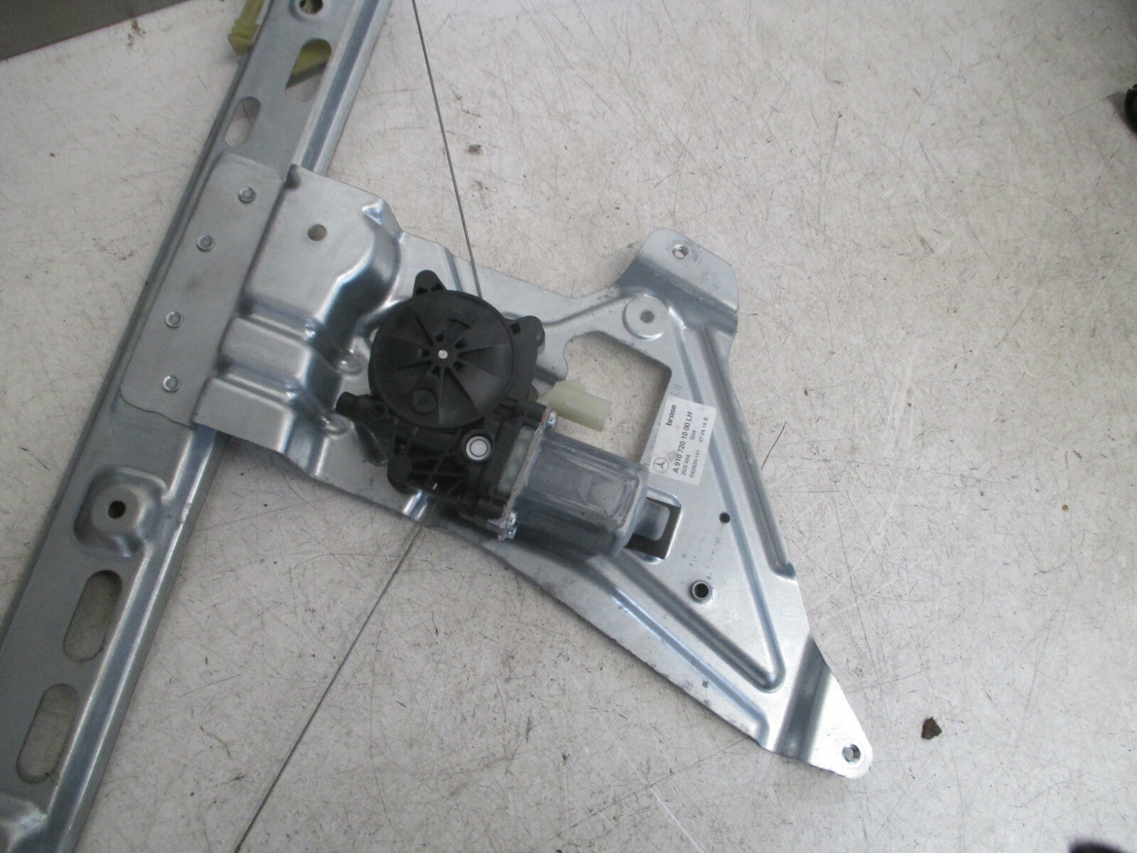 MERCEDES BENZ SPRINTER 2020 W907 FRONT PASSENGER DOOR WINDOW MOTOR REGULATOR