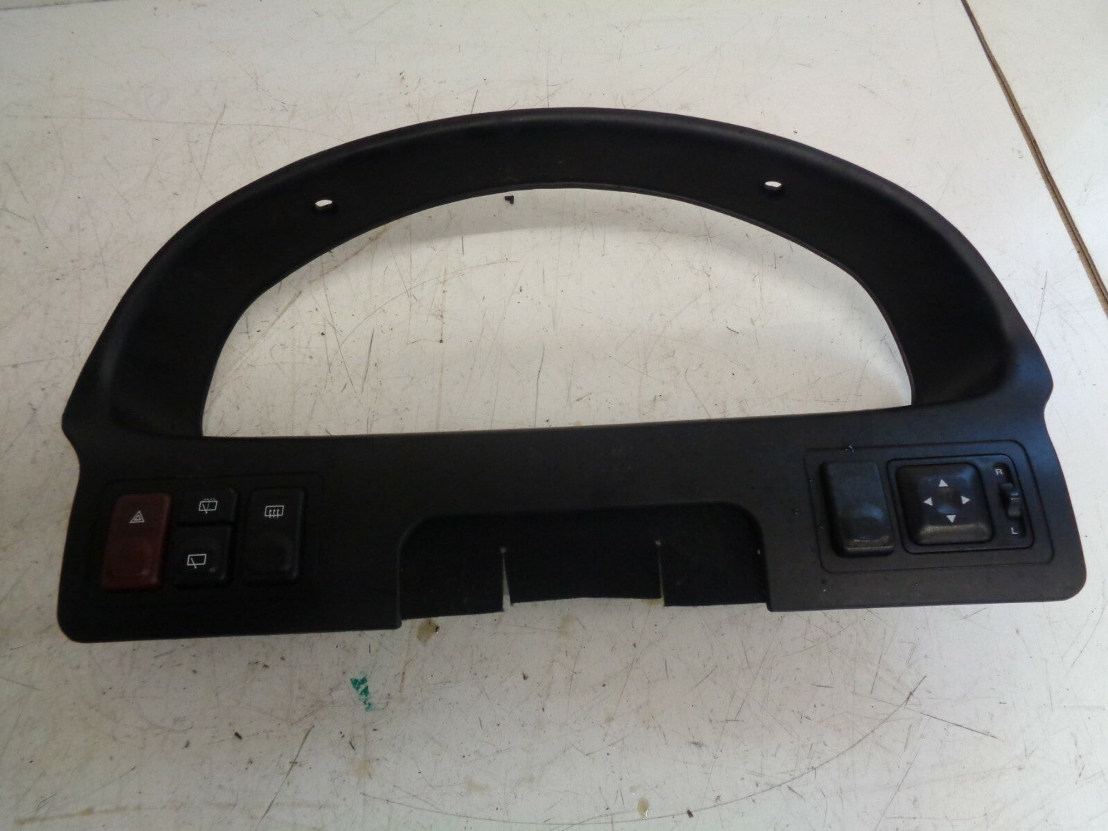 KIA SPORTAGE MK1 2001 SPEEDO CLOCK SURROUND HAZARD WIPER MIRROR SWITCH